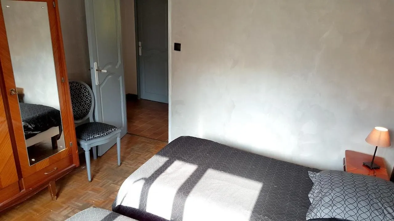 Holiday home Maison De Charme Avec Piscine Privee A Velleron France